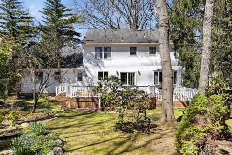 15 Cherokee Road East Brunswick NJ 08816