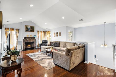 123 Chariot Court Piscataway NJ 08854