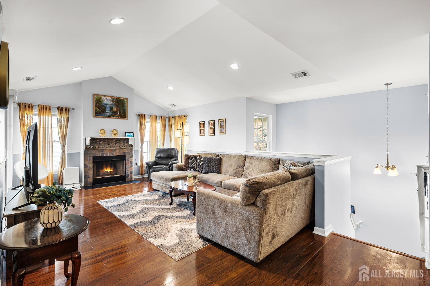 123 Chariot Court Piscataway NJ 08854