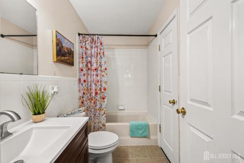 123 Chariot Court Piscataway NJ 08854