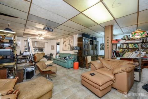 2 New Friendship Road Howell NJ 07731