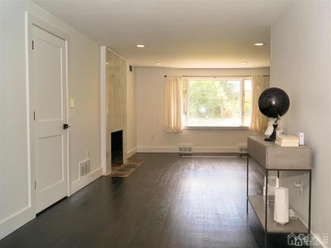 110 Mountain Parkway Green Brook NJ 08812