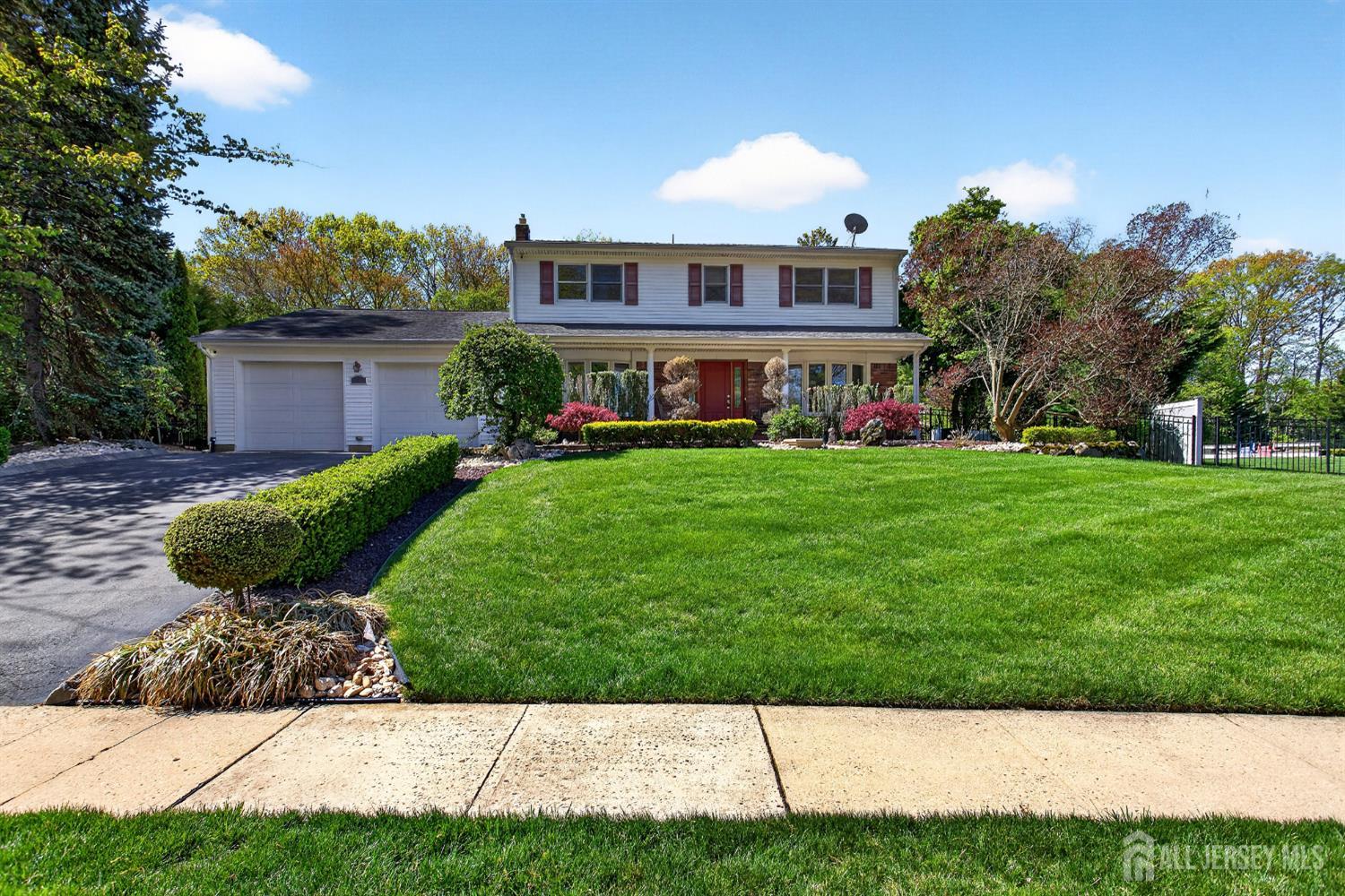 11 Apple Manor Lane East Brunswick NJ 08816