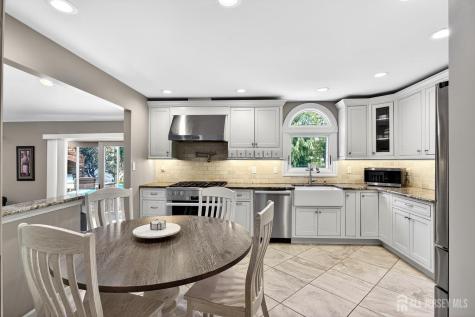 11 Apple Manor Lane East Brunswick NJ 08816