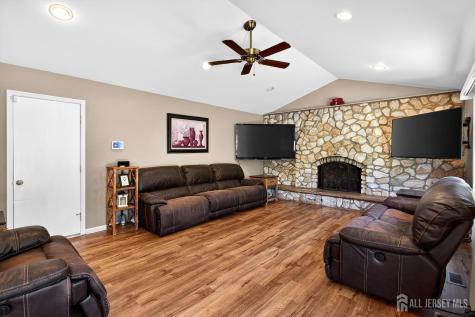 11 Apple Manor Lane East Brunswick NJ 08816