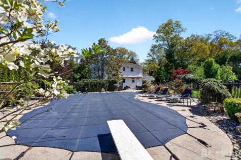 11 Apple Manor Lane East Brunswick NJ 08816