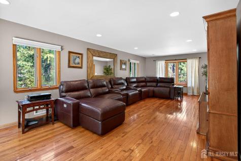 11 Apple Manor Lane East Brunswick NJ 08816