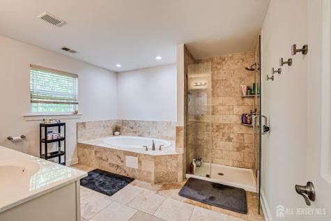 54 Hillcrest Avenue Iselin NJ 08830