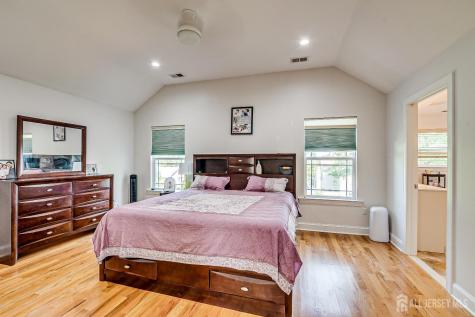 54 Hillcrest Avenue Iselin NJ 08830