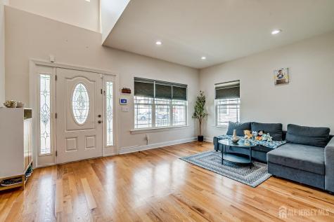 54 Hillcrest Avenue Iselin NJ 08830