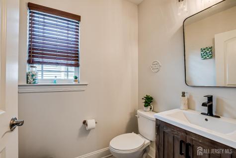 54 Hillcrest Avenue Iselin NJ 08830