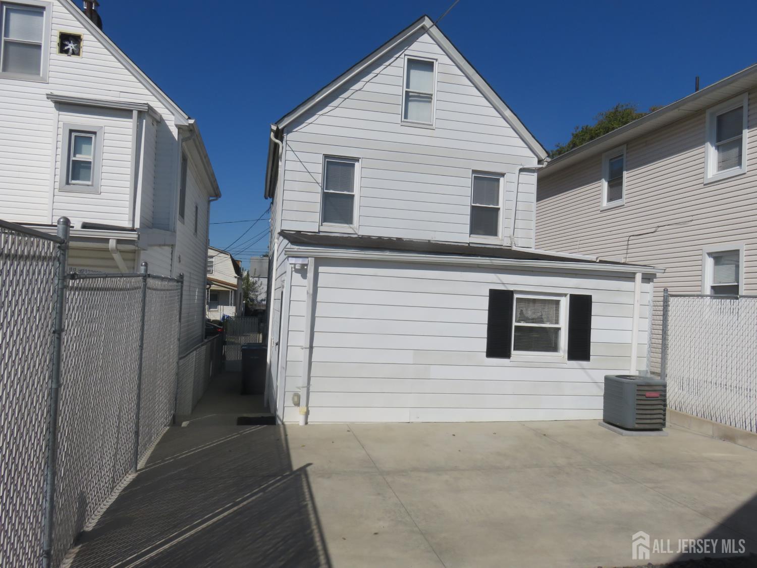 652 Cornell Street Perth Amboy NJ 08861