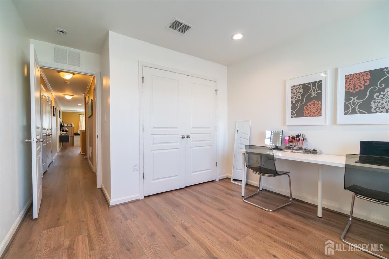 32 Morris Lane Cranbury NJ 08512