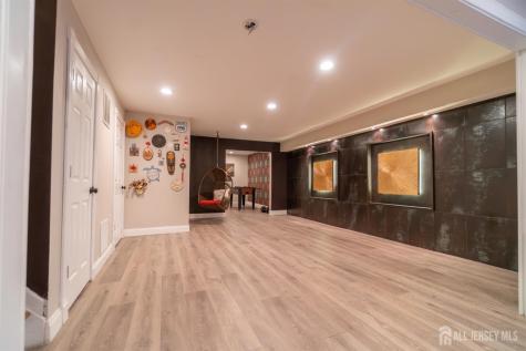 32 Morris Lane Cranbury NJ 08512