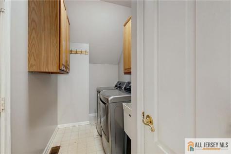 17 Monica Way South Brunswick NJ 08852