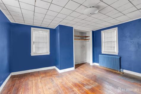 8 Church Street Middletown NJ 07748
