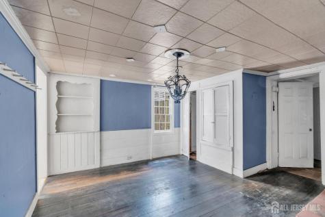 8 Church Street Middletown NJ 07748