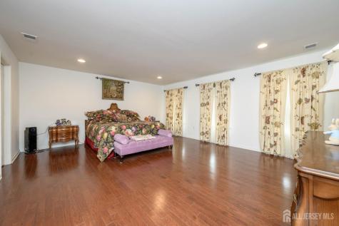 7 Pasteur Court East Windsor NJ 08520
