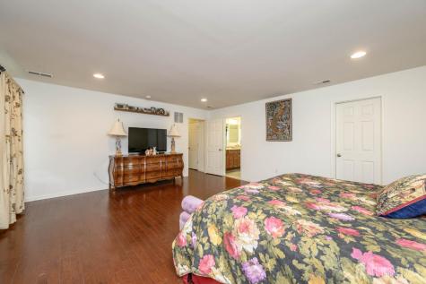 7 Pasteur Court East Windsor NJ 08520