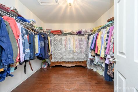 7 Pasteur Court East Windsor NJ 08520