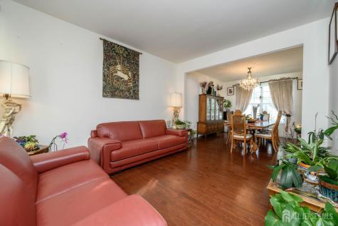 7 Pasteur Court East Windsor NJ 08520