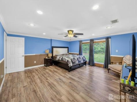 323 Gill Lane Iselin NJ 08830