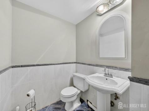 323 Gill Lane Iselin NJ 08830