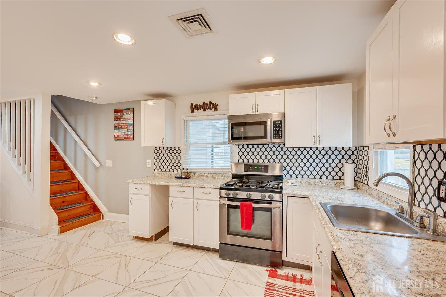 47 Maple Street South River NJ 08882