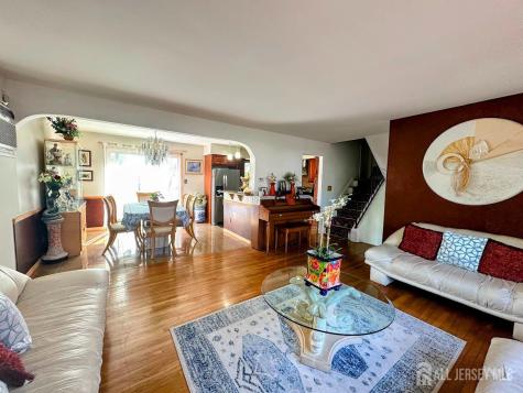 273 Old Post Road Edison NJ 08817