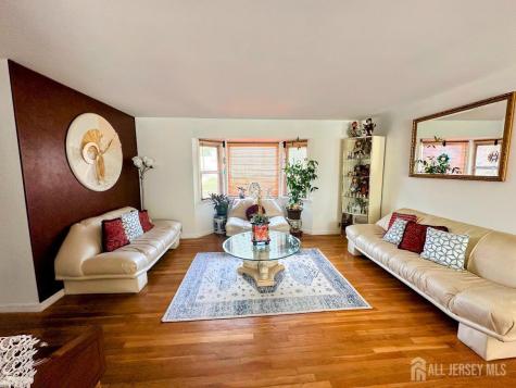 273 Old Post Road Edison NJ 08817