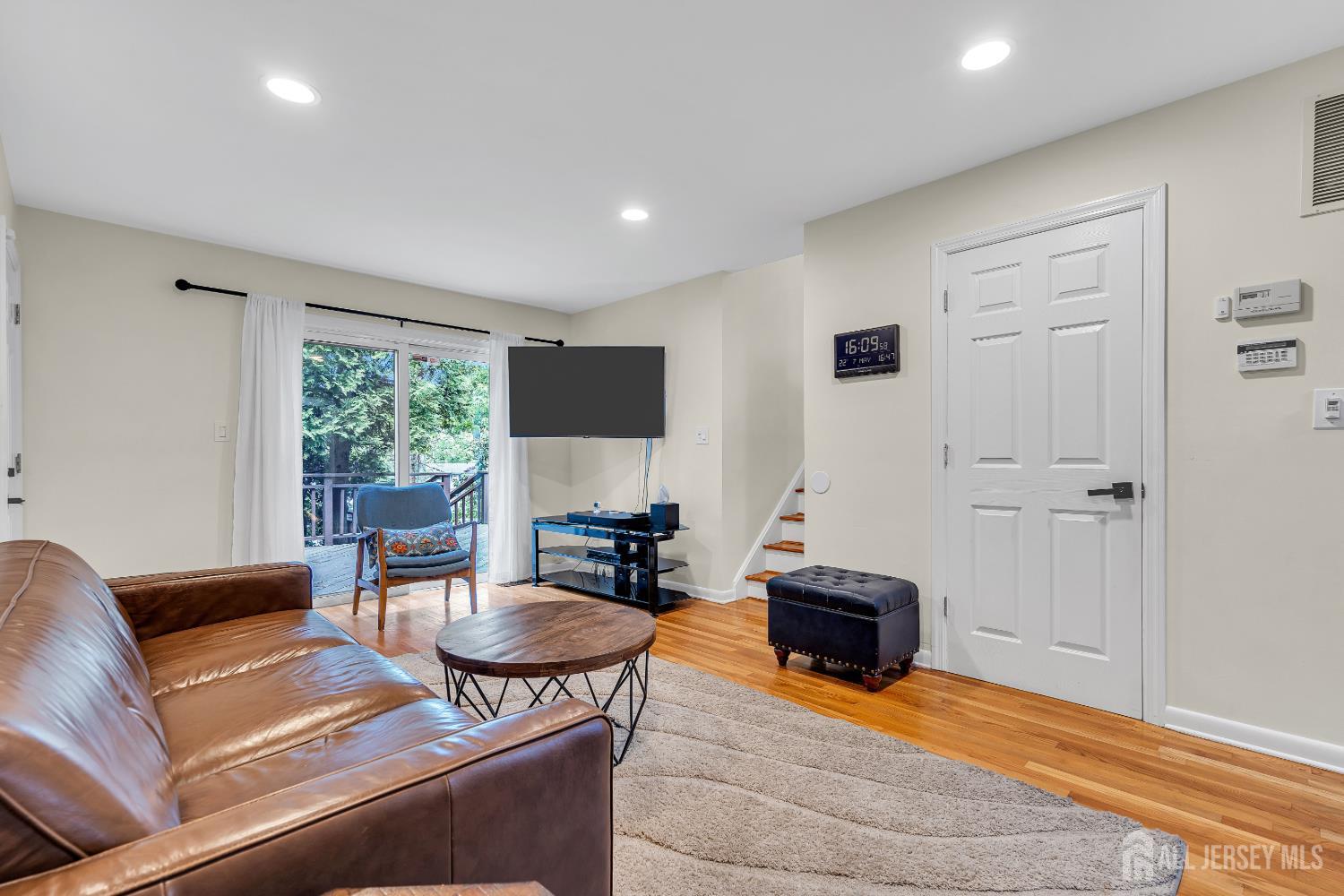9 Colt Court East Brunswick NJ 08816