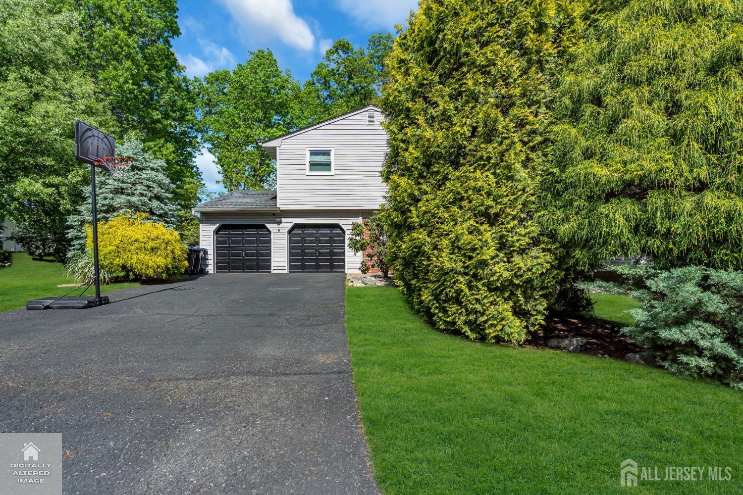 9 Colt Court East Brunswick NJ 08816