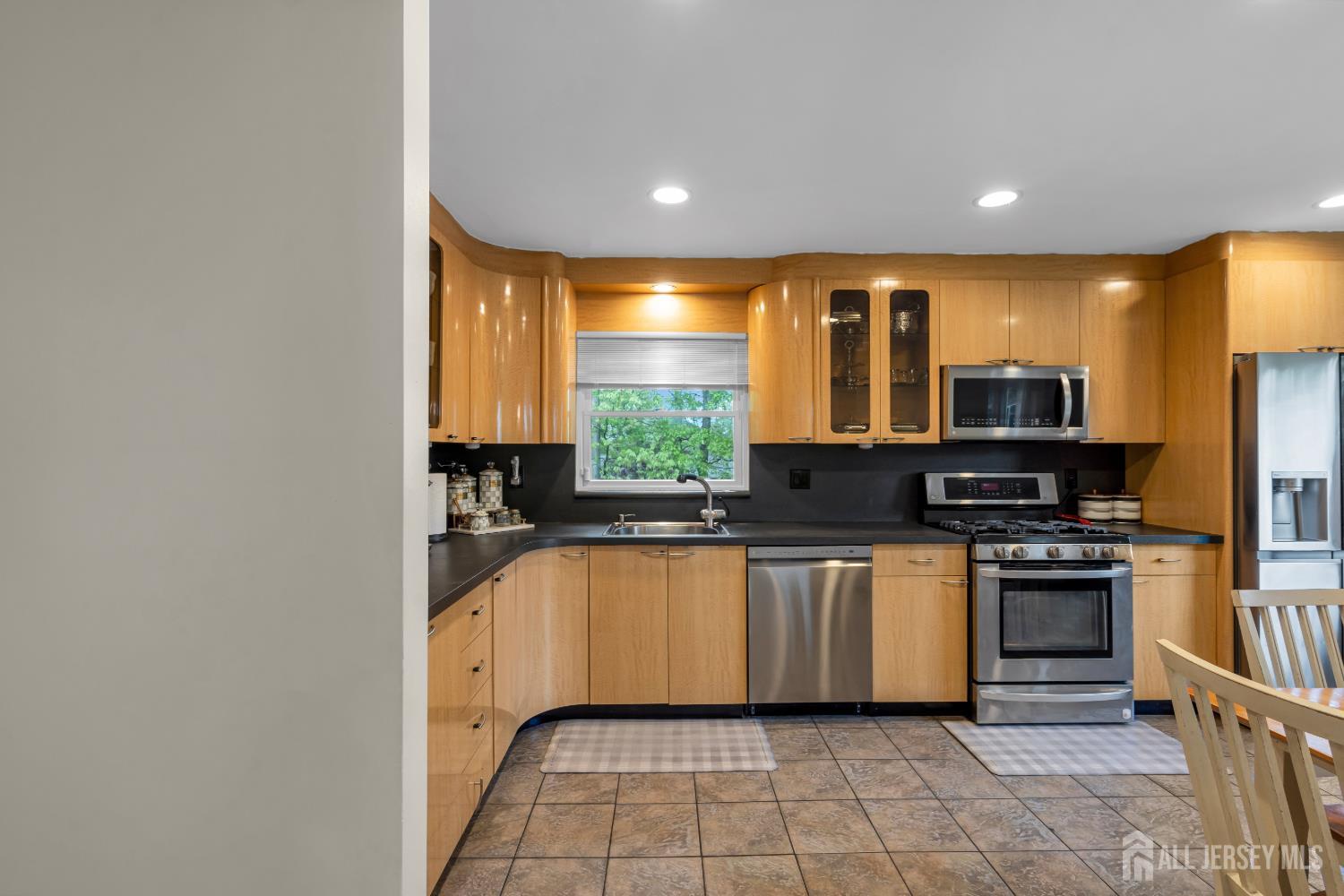9 Colt Court East Brunswick NJ 08816