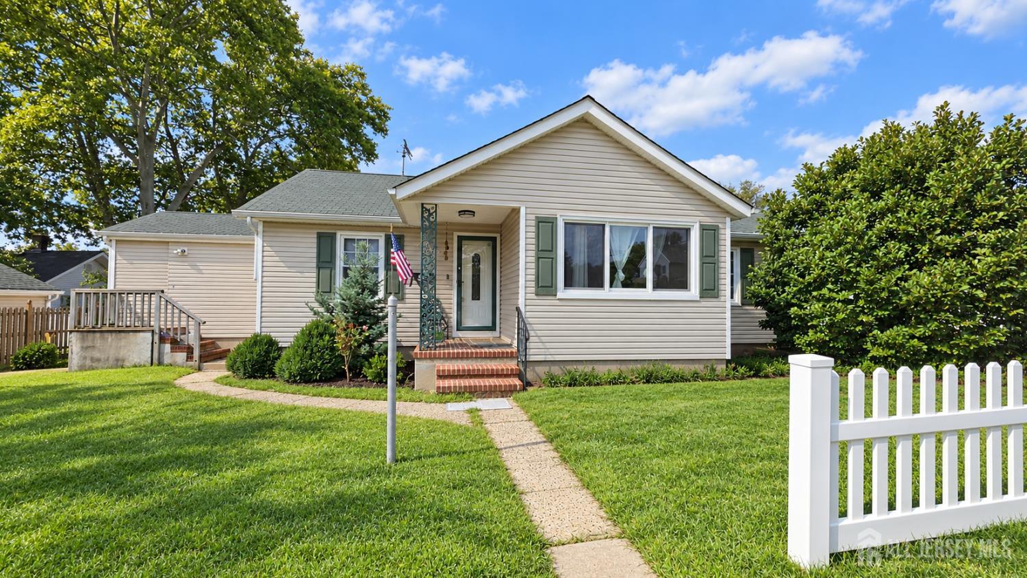 11 Pershing Avenue Sayreville NJ 08872