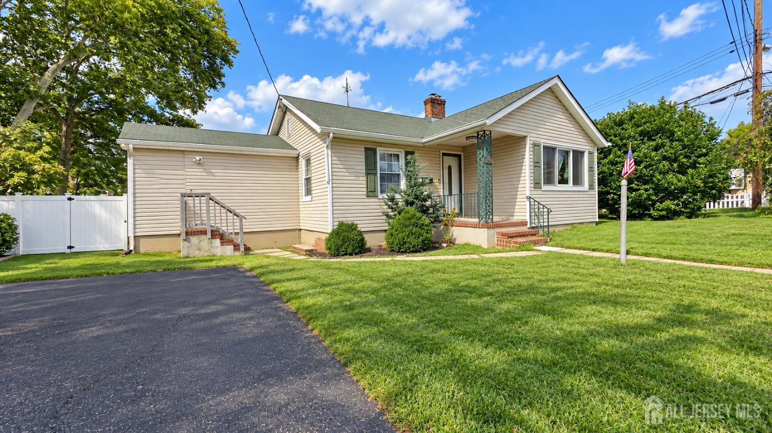 11 Pershing Avenue Sayreville NJ 08872