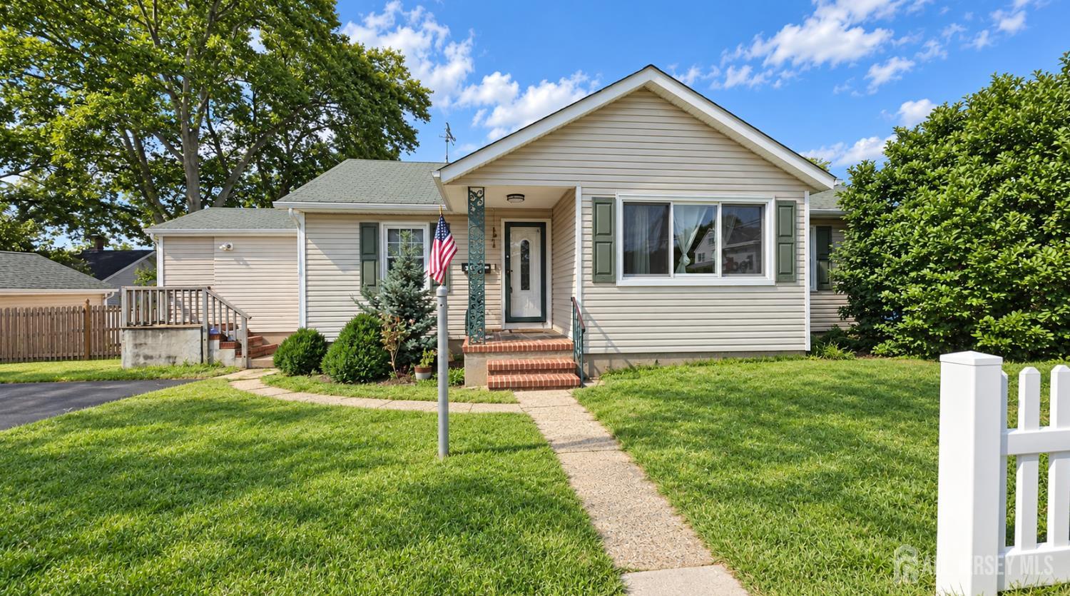 11 Pershing Avenue Sayreville NJ 08872
