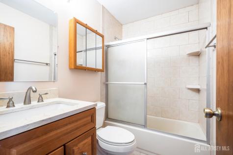 33 Allison Drive East Brunswick NJ 08816