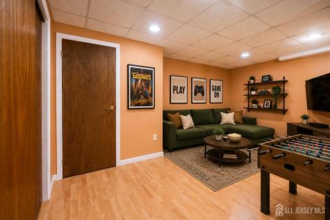 33 Allison Drive East Brunswick NJ 08816