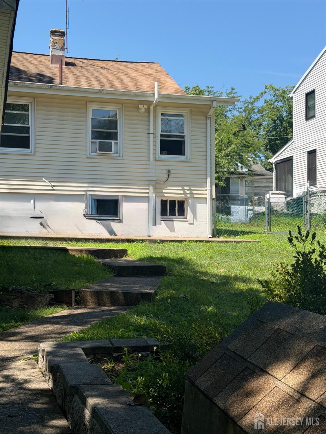 433 S 8th Avenue S Highland Park NJ 08904