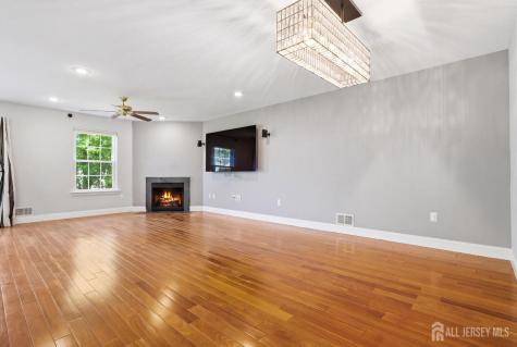 8 Ashley Court Franklin Twsp NJ 08873