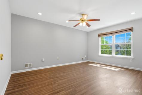 8 Ashley Court Franklin Twsp NJ 08873