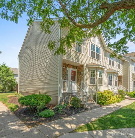 8 Ashley Court Franklin Twsp NJ 08873