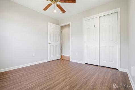 8 Ashley Court Franklin Twsp NJ 08873