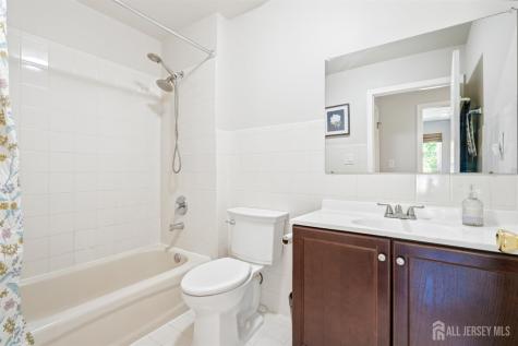 8 Ashley Court Franklin Twsp NJ 08873
