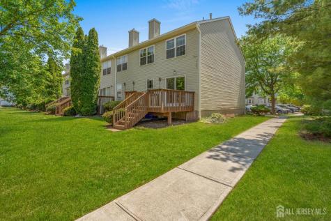 8 Ashley Court Franklin Twsp NJ 08873