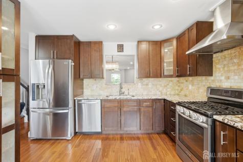 8 Ashley Court Franklin Twsp NJ 08873