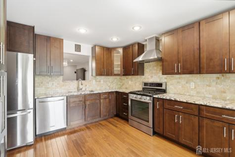 8 Ashley Court Franklin Twsp NJ 08873