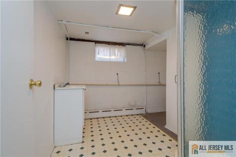 214 Vesper Avenue Middlesex NJ 08846