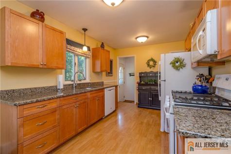 214 Vesper Avenue Middlesex NJ 08846