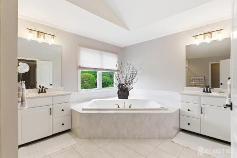 113 Country View Dr Drive Freehold Twp NJ 07728